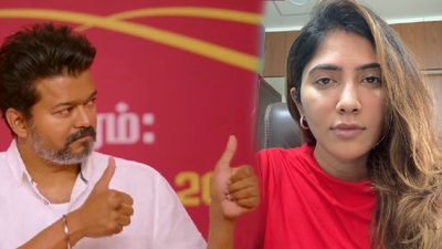 கிட்னி விற்பனை மோசடியில் தொடர்பா? TVK நிர்வாகிகள், விஜய் ரசிகர்கள் மீது புகார் கொடுத்த ஜூலி