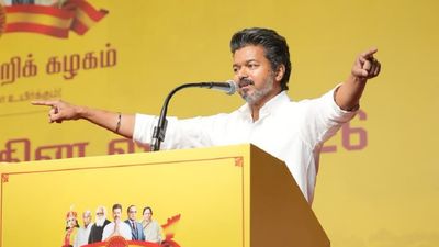 Vijay: திமுக மண்ணைக் கவ்வ போவது உறுதி .. கண்டன பதிவில் சினிமா டயலாக்கை இறக்கிய விஜய்