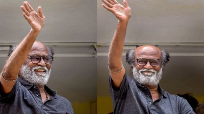 ரஜினி முதுகில் ஏறிய ராதிகா.. ஷூட்டிங் ஸ்பாட்டில் நடந்த கூத்து.. என்ன நடந்தது தெரியுமா? 