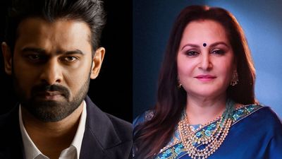 ప్రభాస్తో నటించడం అదృష్టం.. ‘ఫౌజీ'పై జయప్రద ఆసక్తికర వ్యాఖ్యలు