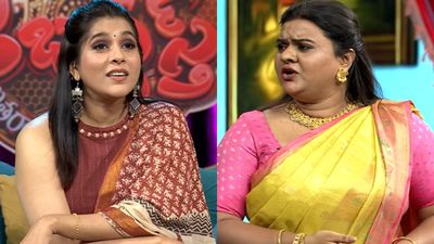 రష్మి గౌతమ్ రెమ్యునరేషన్‌పై రోహిణి దారుణంగా... జబర్దస్త్ కంటే నీకు టీ దుకాణమే బెటర్ అంటూ..