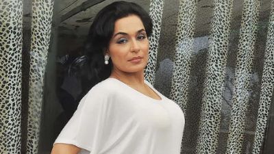 పగలంతా కూతురిలా.. రాత్రి అలా.. డైరెక్టర్ డార్క్ సీక్రెట్ హీరోయిన్ లీక్!