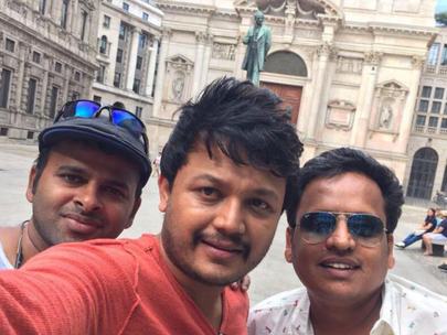 SELFIE MOMENT: Ganesh, Radhika Pandit And Prashanth Raj From The Sets Of 'Zoom'