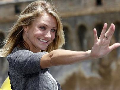 Yuck! Hollywood Celebrities With Very Poor Personal Hygiene!