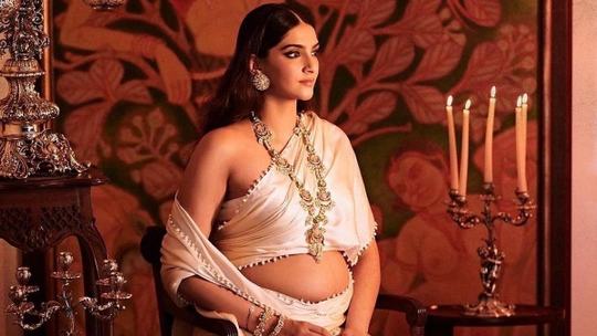 sonam-kapoor-s-baby-shower-deepika-padukone-alia-bhatt-kareena-kapoor-khan-others-on-guestlist