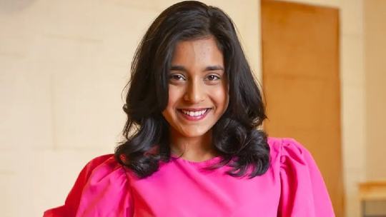 When Sumbul Touqeer Khan Revealed Her First Pay Cheque 