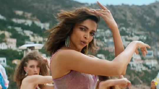 These Actresses Turned Songs Into The Biggest Memory Of Film