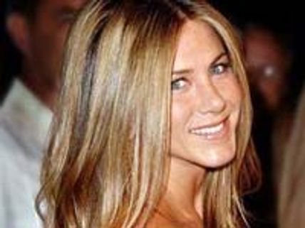 Jennifer Aniston beats Brad Pitt