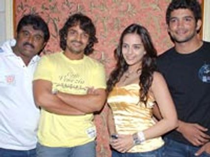 Mast Maja Maadi celebrates 25 days