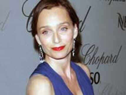 Kristin Scott Thomas lands Lennon's Aunt role
