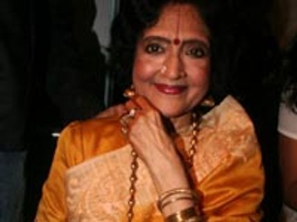 Akkineni award to Vyjayantimala Bali