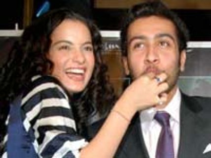 Shekhar Suman yells at Kangana Ranaut