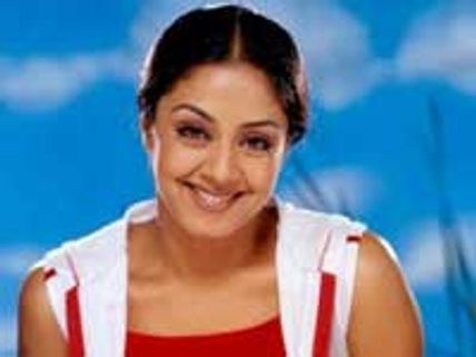 Jyothika receives first Ayan audio copy!