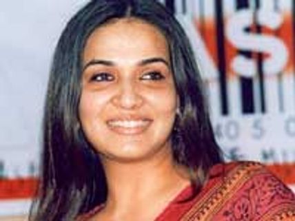 Warner Bros-Soundarya Rajini join hands