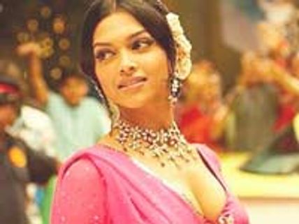 Ranbir's mom raises doubts on Deepika