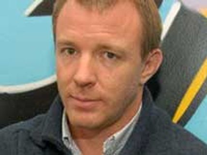 Ritchie not to challenge Madonna's plans to move kids