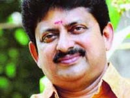 Rajasenan to try his luck in acting