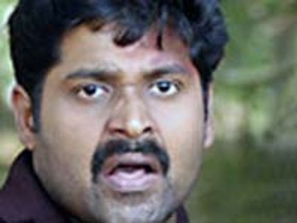 Vijayakumar to face arrest