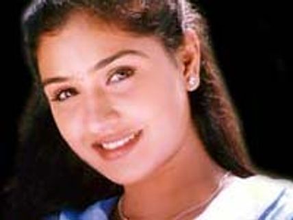 Anu makes it big on small screen 