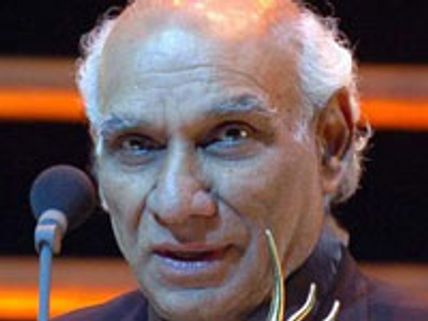 Yash Chopra appeals audience to stop protests