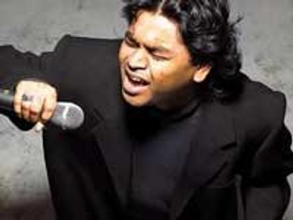 Rahman lauds God and his mom at Oscars 