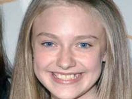 Dakota to star with Pattinson in Twilight sequel