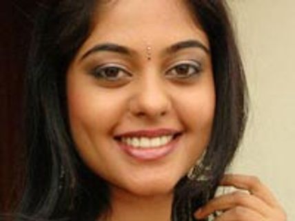 Bindu Madhavi roped in for a realistic story