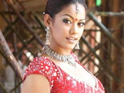 Mumaith to be Tollywood's Sharon Stone