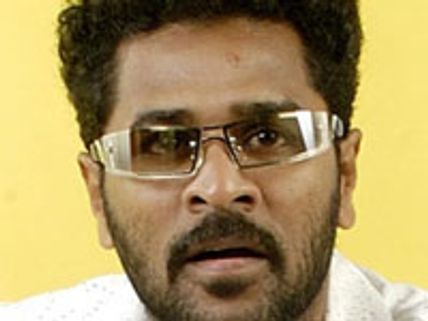 Prabhu Deva acts in Kalavadiya Pozhuthugal