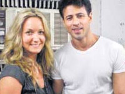 Aryan accepts being married, apologises to wife