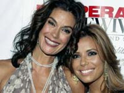 Eva Longoria hates lesbian kiss with Hatcher