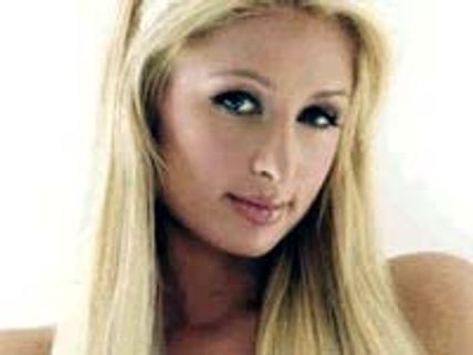 Disguised Paris makes sure she is recognized 