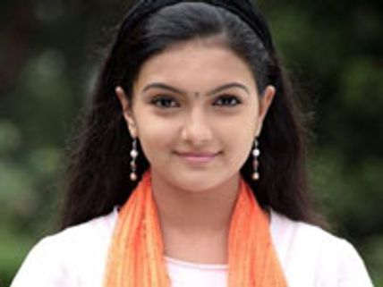 Saranya Mohan makes a deadly move