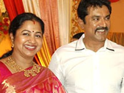 Sarath Kumar-Radhika to contest elections