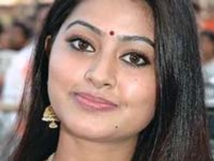 Sandhya replaces Sneha in Aptharakshaka