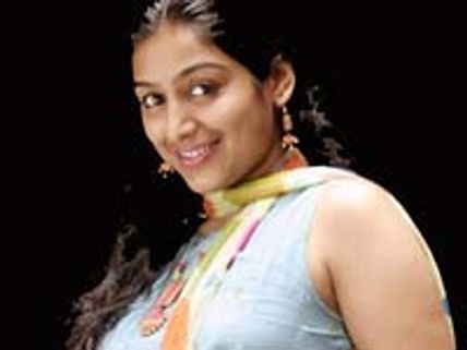 Padmapriya-Sharwanand to cast the spell