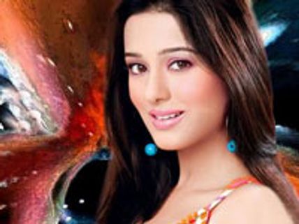 Girl-next-door Amrita Rao gets sexy