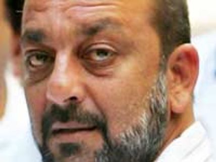 Sanjay Dutt pulls Munnabhai to politics