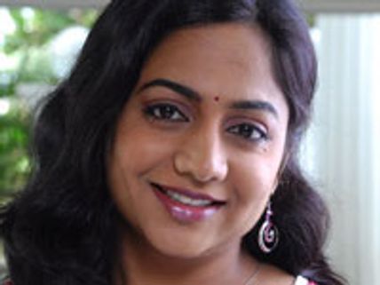 Lakshmi Sharmi to take nuptial vows