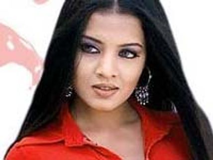 Celina is all praise for Upendra