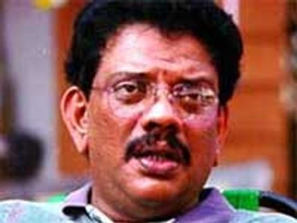 Priyadarshan gets legal possession of 'Four Frames'