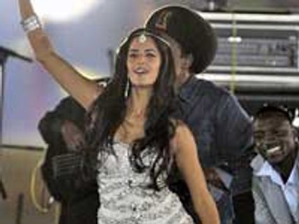 Katrina steals the show at IPL2 closing ceremony