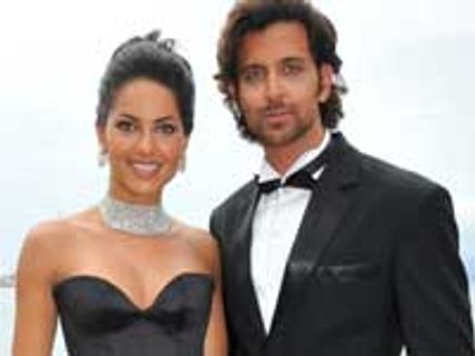 Hrithik-Barbara have fun over champagne
