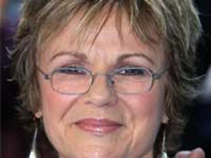 Julie Walters shaves her head to play Mo Mowlam