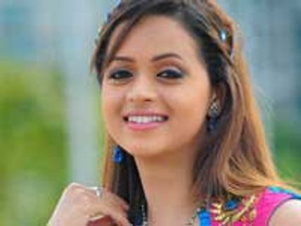 Bhavana doing sexy role in Asal?