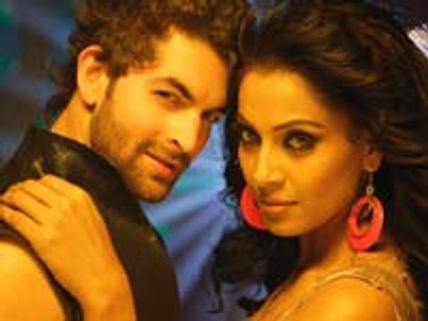 Aa Dekhen Zara hits the theatres again