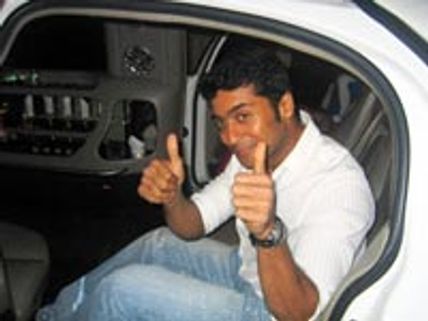 Surya croons for Singam 