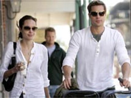 Brangelina donate $1M to aid refugees in Pakistan 