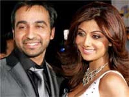 Raj gifts Shilpa a penthouse in Central London