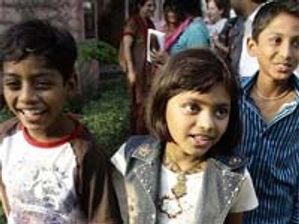 Slumdog child stars escape Mumbai slum fire 
